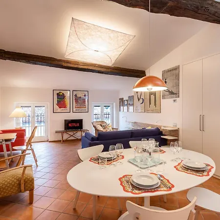 A Casa Di Ross