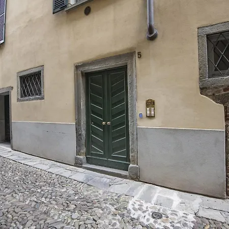 A Casa Di Ross Apartment *