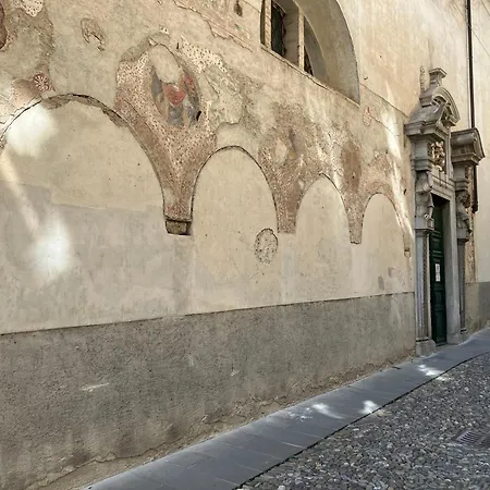 A Casa Di Ross ベルガモ